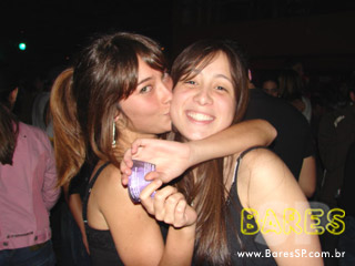 Inimigos da HP aquecem a noite no Santa Aldeia Inimigos da HP aquecem a noite no Santa Aldeia