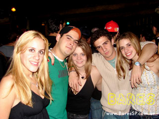 Inimigos da HP aquecem a noite no Santa Aldeia Inimigos da HP aquecem a noite no Santa Aldeia