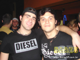 Inimigos da HP aquecem a noite no Santa Aldeia Inimigos da HP aquecem a noite no Santa Aldeia