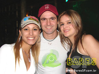 Inimigos da HP aquecem a noite no Santa Aldeia Inimigos da HP aquecem a noite no Santa Aldeia