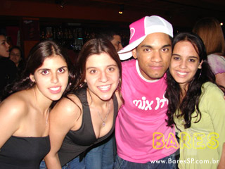 Inimigos da HP aquecem a noite no Santa Aldeia Inimigos da HP aquecem a noite no Santa Aldeia