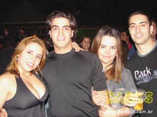 Inimigos da HP aquecem a noite no Santa Aldeia Inimigos da HP aquecem a noite no Santa Aldeia