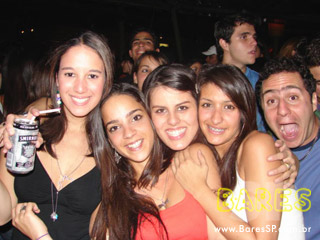 Inimigos da HP aquecem a noite no Santa Aldeia Inimigos da HP aquecem a noite no Santa Aldeia