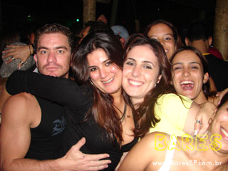 Inimigos da HP aquecem a noite no Santa Aldeia Inimigos da HP aquecem a noite no Santa Aldeia