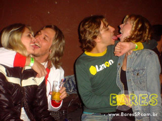 Campari Rock com DKT/MC5 na Fábrica da Lapa Campari Rock com DKT/MC5 na Fábrica da Lapa