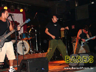 O Surto toca no Blen Blen Brasil O Surto toca no Blen Blen Brasil