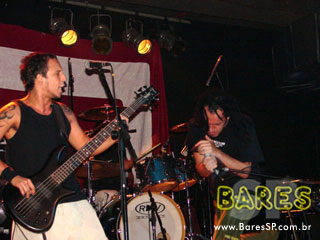 O Surto toca no Blen Blen Brasil O Surto toca no Blen Blen Brasil