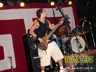 O Surto toca no Blen Blen Brasil O Surto toca no Blen Blen Brasil