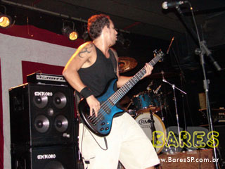 O Surto toca no Blen Blen Brasil O Surto toca no Blen Blen Brasil