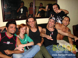 O Surto toca no Blen Blen Brasil O Surto toca no Blen Blen Brasil