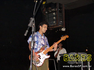 O Surto toca no Blen Blen Brasil O Surto toca no Blen Blen Brasil