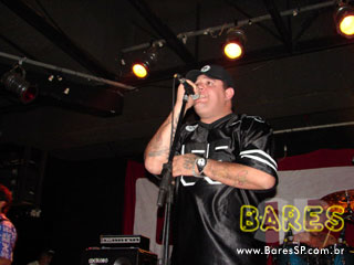 O Surto toca no Blen Blen Brasil O Surto toca no Blen Blen Brasil