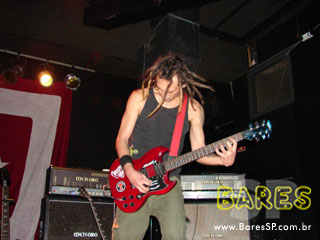 O Surto toca no Blen Blen Brasil O Surto toca no Blen Blen Brasil