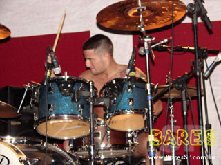 O Surto toca no Blen Blen Brasil O Surto toca no Blen Blen Brasil