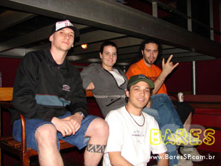 O Surto toca no Blen Blen Brasil O Surto toca no Blen Blen Brasil