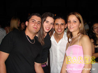 Juliano, Marcinho e Ricardinho comandaram os sons do Porto Alcobaça Juliano, Marcinho e Ricardinho comandaram os sons do Porto Alcobaça