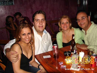 Pop rock e clássicos marcaram noite do Aloha Bar Pop rock e clássicos marcaram noite do Aloha Bar