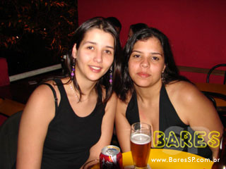 Pop rock e clássicos marcaram noite do Aloha Bar Pop rock e clássicos marcaram noite do Aloha Bar