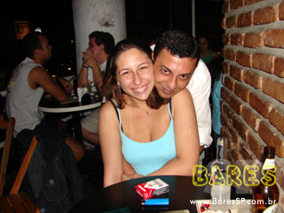 Pop rock e clássicos marcaram noite do Aloha Bar Pop rock e clássicos marcaram noite do Aloha Bar