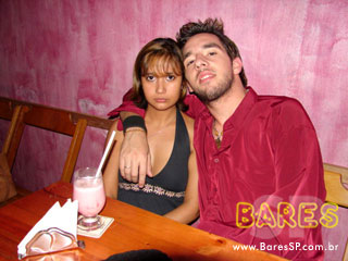 Pop rock e clássicos marcaram noite do Aloha Bar Pop rock e clássicos marcaram noite do Aloha Bar