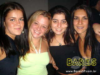 Fernanda Simionato no Bar Vitrine Fernanda Simionato no Bar Vitrine