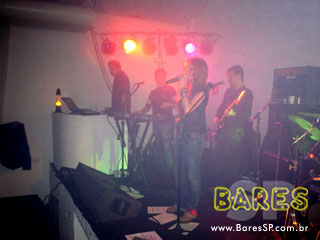 Fernanda Simionato no Bar Vitrine Fernanda Simionato no Bar Vitrine