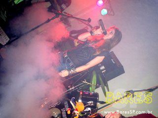 Fernanda Simionato no Bar Vitrine Fernanda Simionato no Bar Vitrine