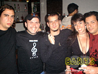 Fernanda Simionato no Bar Vitrine Fernanda Simionato no Bar Vitrine