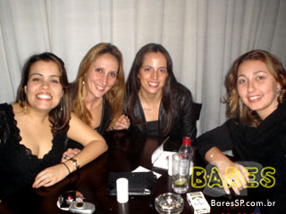 Fernanda Simionato no Bar Vitrine Fernanda Simionato no Bar Vitrine