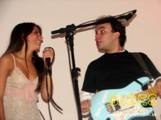 Raíssa Machado no Bar e Restaurante Vitrine Raíssa Machado no Bar e Restaurante Vitrine