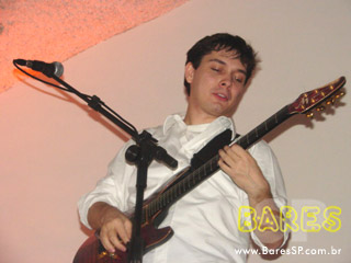 Raíssa Machado no Bar e Restaurante Vitrine Raíssa Machado no Bar e Restaurante Vitrine