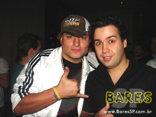 Raíssa Machado no Bar e Restaurante Vitrine Raíssa Machado no Bar e Restaurante Vitrine