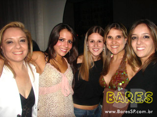 Raíssa Machado no Bar e Restaurante Vitrine Raíssa Machado no Bar e Restaurante Vitrine