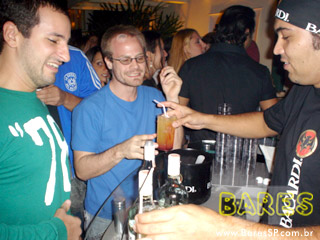 Lançamento da Coleção Santa Violeta – by Bacardi Lançamento da Coleção Santa Violeta – by Bacardi