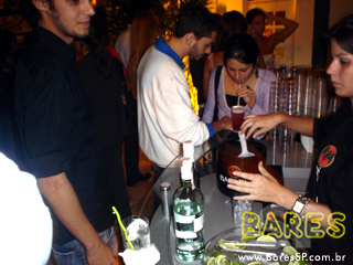 Lançamento da Coleção Santa Violeta – by Bacardi Lançamento da Coleção Santa Violeta – by Bacardi