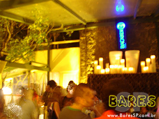 Lançamento da Coleção Santa Violeta – by Bacardi Lançamento da Coleção Santa Violeta – by Bacardi