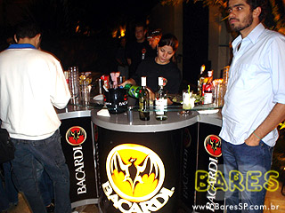 Lançamento da Coleção Santa Violeta – by Bacardi Lançamento da Coleção Santa Violeta – by Bacardi