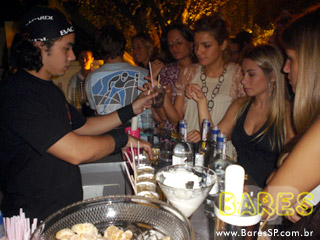 Lançamento da Coleção Santa Violeta – by Bacardi Lançamento da Coleção Santa Violeta – by Bacardi