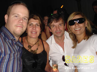 DJ Leandro Teles no Bar Vitrine DJ Leandro Teles no Bar Vitrine