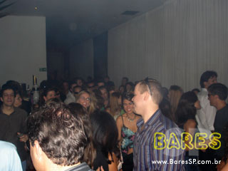 DJ Leandro Teles no Bar Vitrine DJ Leandro Teles no Bar Vitrine