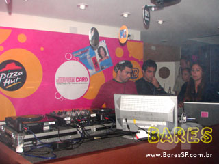 Lançamento da Carteira Jovem da STB na Pizza Hut Lançamento da Carteira Jovem da STB na Pizza Hut