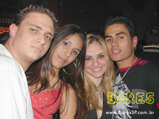 Sábado animado no Santa Faria Lounge Sábado animado no Santa Faria Lounge