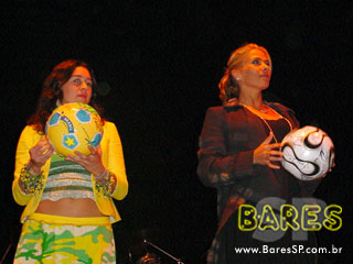 Lançamento da Vila da Copa Phillips com Zeca Pagodinho Lançamento da Vila da Copa Phillips com Zeca Pagodinho