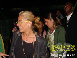 Lançamento da Vila da Copa Phillips com Zeca Pagodinho Lançamento da Vila da Copa Phillips com Zeca Pagodinho