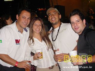 Lançamento da Vila da Copa Phillips com Zeca Pagodinho Lançamento da Vila da Copa Phillips com Zeca Pagodinho