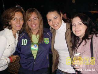 Lançamento da Vila da Copa Phillips com Zeca Pagodinho Lançamento da Vila da Copa Phillips com Zeca Pagodinho