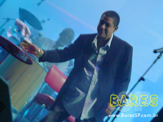 Lançamento da Vila da Copa Phillips com Zeca Pagodinho Lançamento da Vila da Copa Phillips com Zeca Pagodinho