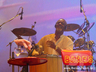 Lançamento da Vila da Copa Phillips com Zeca Pagodinho Lançamento da Vila da Copa Phillips com Zeca Pagodinho