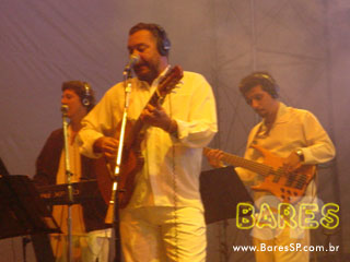 Lançamento da Vila da Copa Phillips com Zeca Pagodinho Lançamento da Vila da Copa Phillips com Zeca Pagodinho