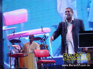 Lançamento da Vila da Copa Phillips com Zeca Pagodinho Lançamento da Vila da Copa Phillips com Zeca Pagodinho